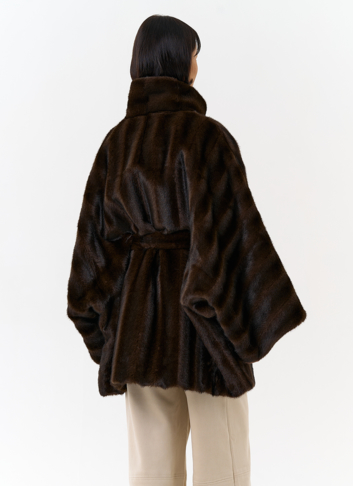 Женская шуба из эко меха с воротником стойкой