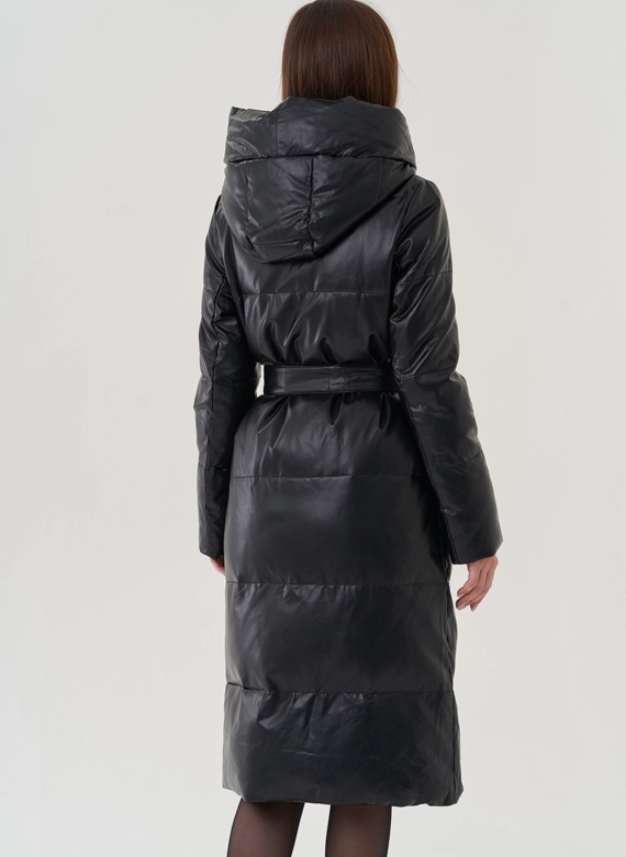 Женский пуховик из эко кожи с капюшоном