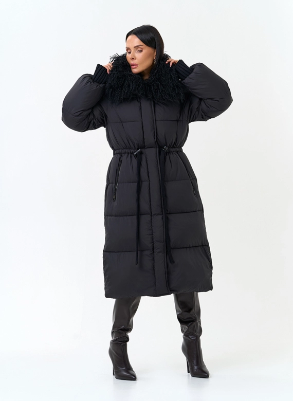 Женский пуховик с отделкой на капюшоне из меха ламы фото