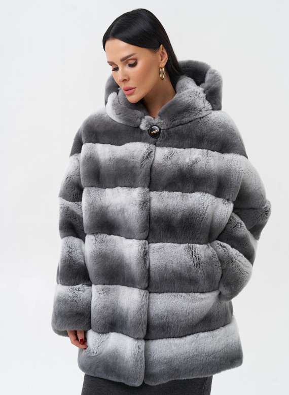 Шуба из кролика с капюшоном