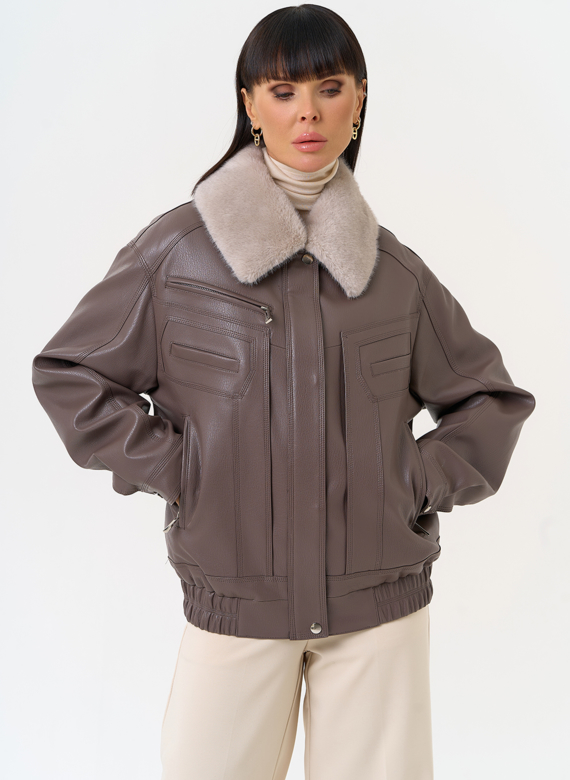 Женская утепленная куртка из эко кожи в бежевом цвете