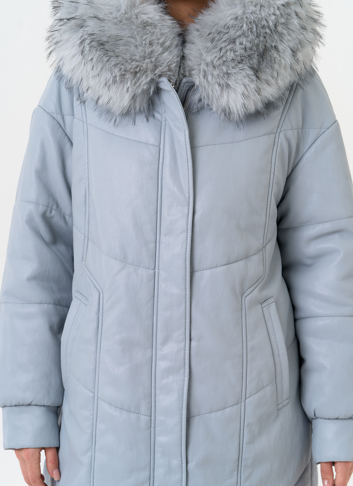Женский пуховик из эко кожи с отделкой из эко меха