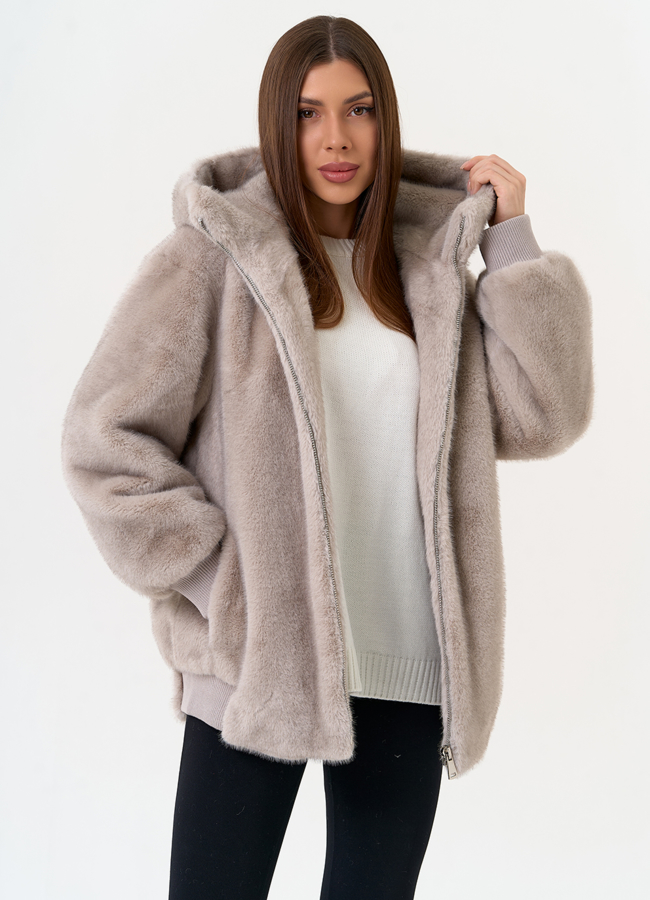 Женская куртка из эко меха с капюшоном модель № 31253 универмаг малина