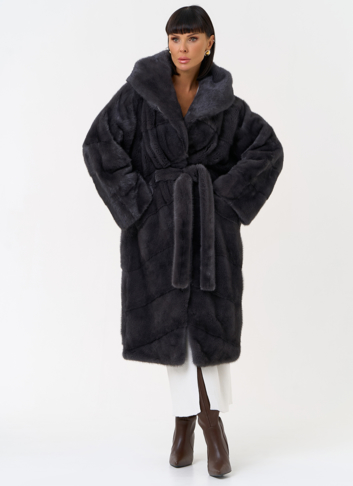 Женская шуба из меха норки с капюшоном Женская шуба из меха норки с капюшоном