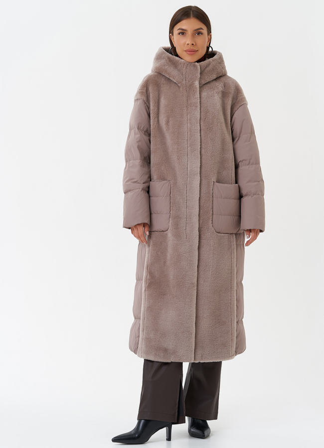 Комбинированное пальто с капюшоном модель № 28673 меха малина