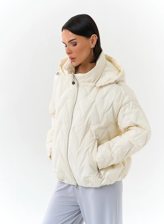 Женская куртка с капюшоном 