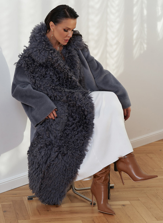 Длинная дубленка из натурального меха