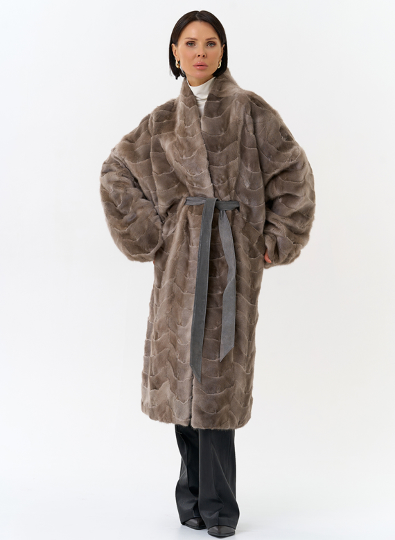 Шуба из меха норки с поясом