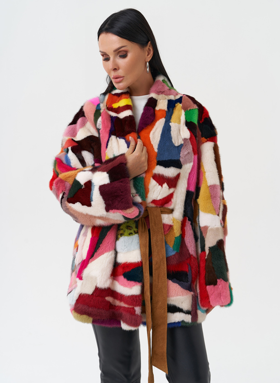 Яркая шуба из меха норки