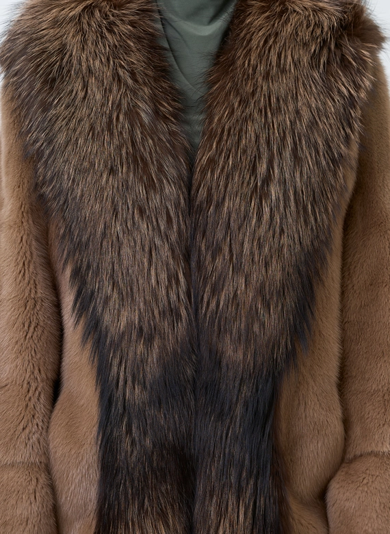 Куртка из норки с отделкой из меха чернобурки 