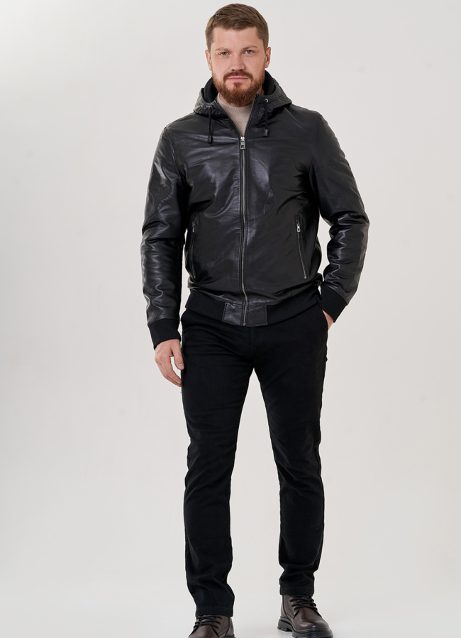 Мужская кожаная куртка с капюшоном  модель № 23415 меха малина
